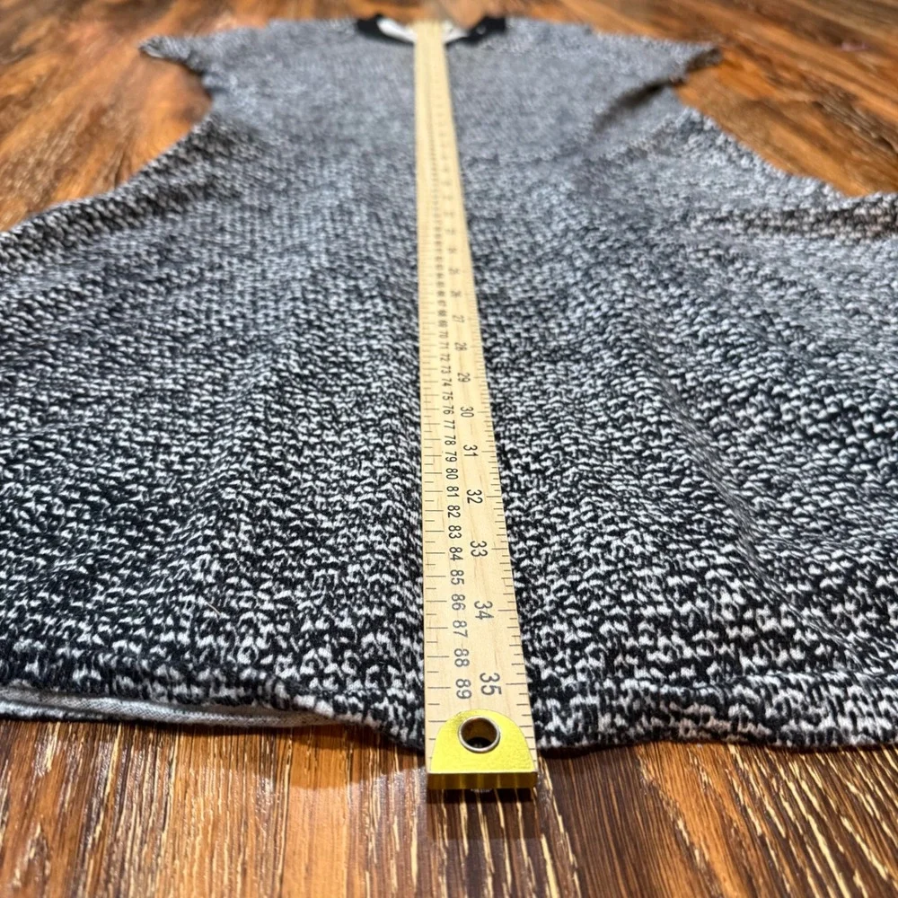 Michael Kors Size M Black White Marled Knit Fit and Flare Short Sleeve Dress